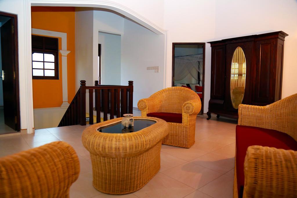 4 S Villa Тангалла Экстерьер фото