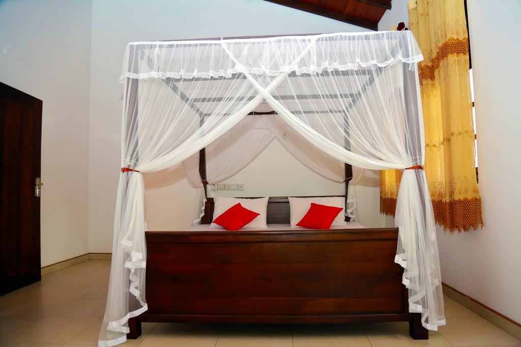 4 S Villa Тангалла Экстерьер фото